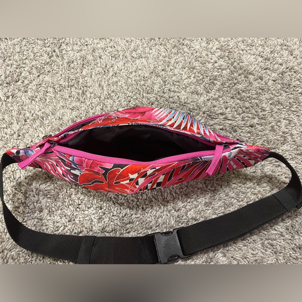 Nike Red and Pink Crossbody Bag with Graphic Print - Picture 3 of 3